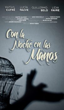 Con la noche en las manos